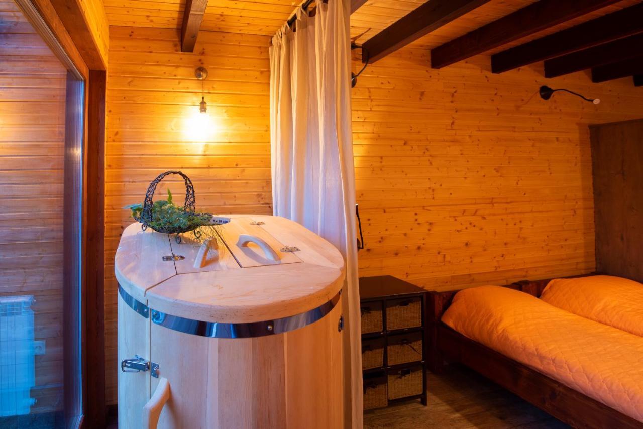 Pinus Villas Lodge With Private Jacuzzi & Phyto-Sauna Retreat Zheleznitsa Eksteriør billede