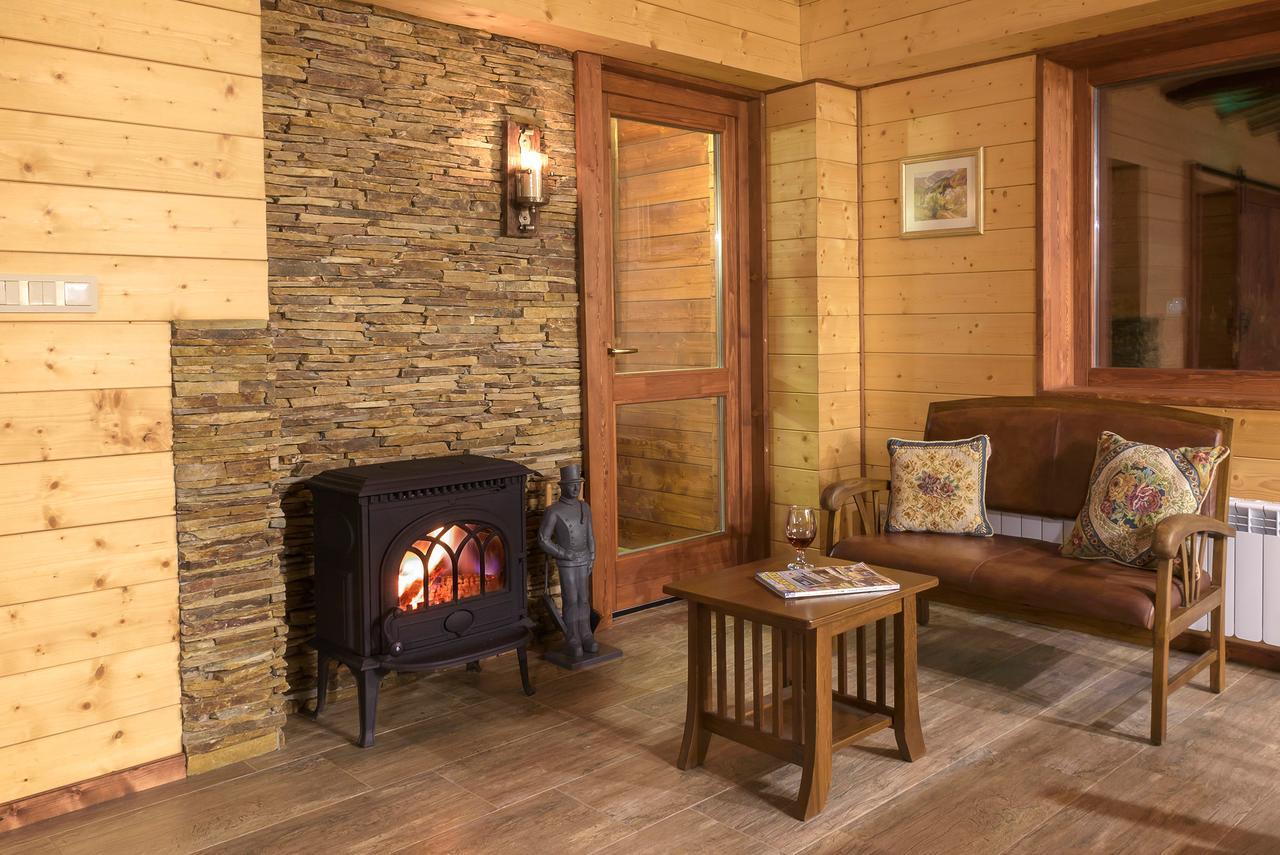 Pinus Villas Lodge With Private Jacuzzi & Phyto-Sauna Retreat Zheleznitsa Eksteriør billede