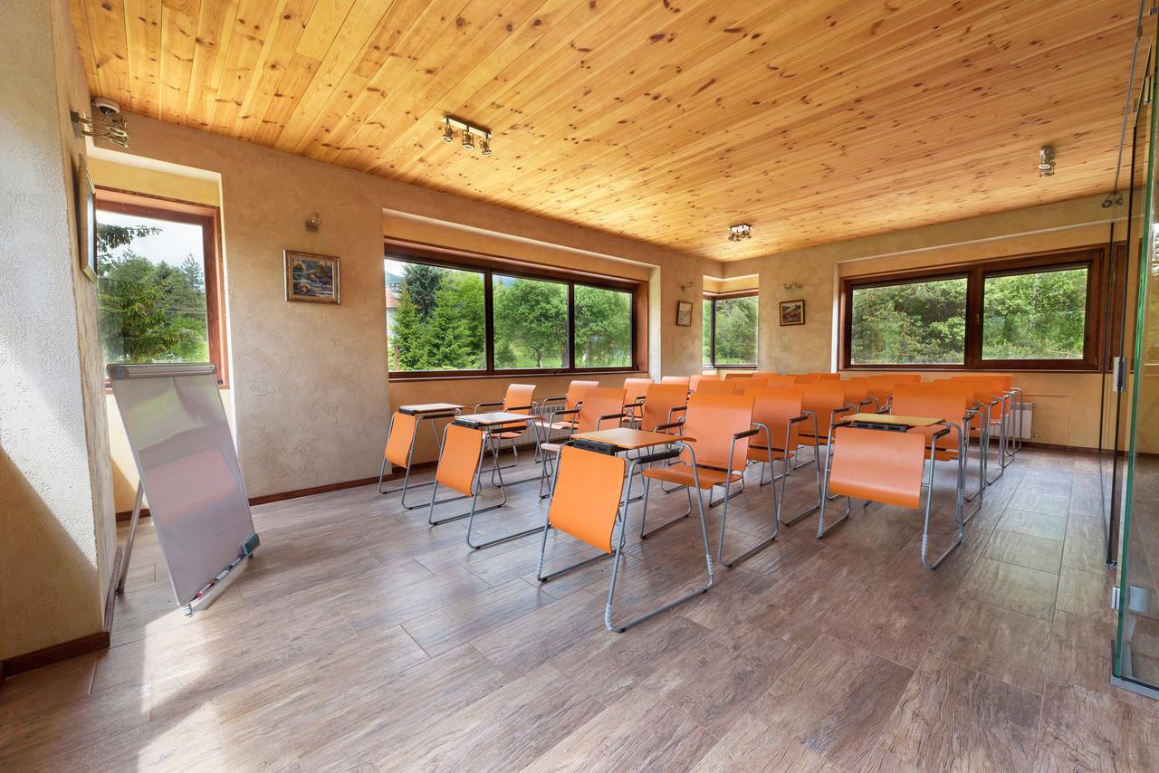 Pinus Villas Lodge With Private Jacuzzi & Phyto-Sauna Retreat Zheleznitsa Eksteriør billede